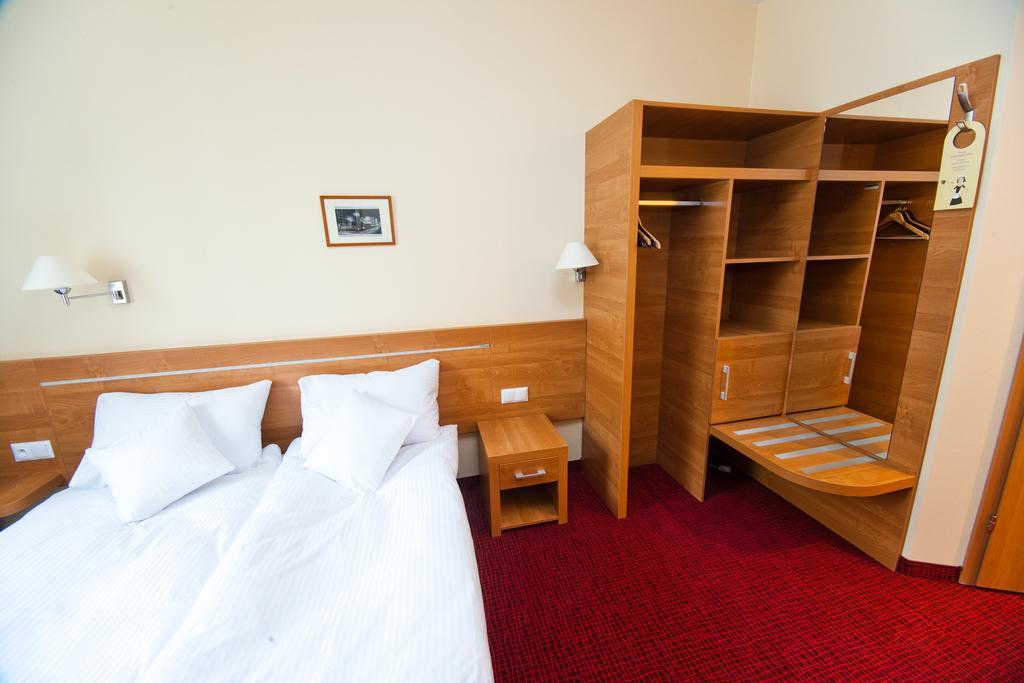 Hotel Malinowski Business Gliwice Kültér fotó
