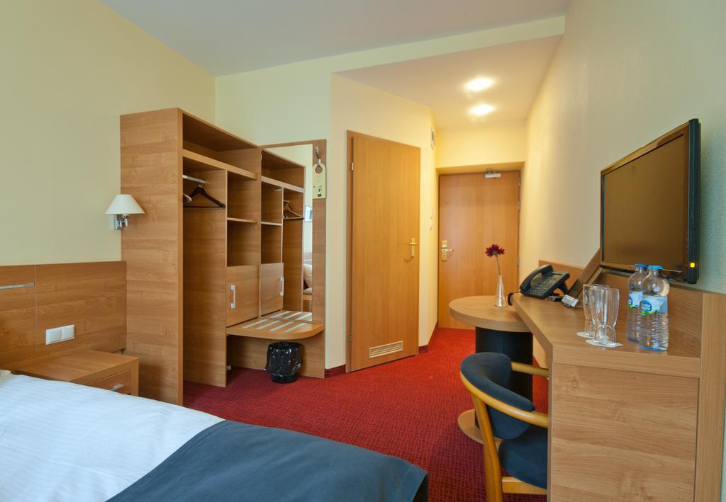 Hotel Malinowski Business Gliwice Kültér fotó